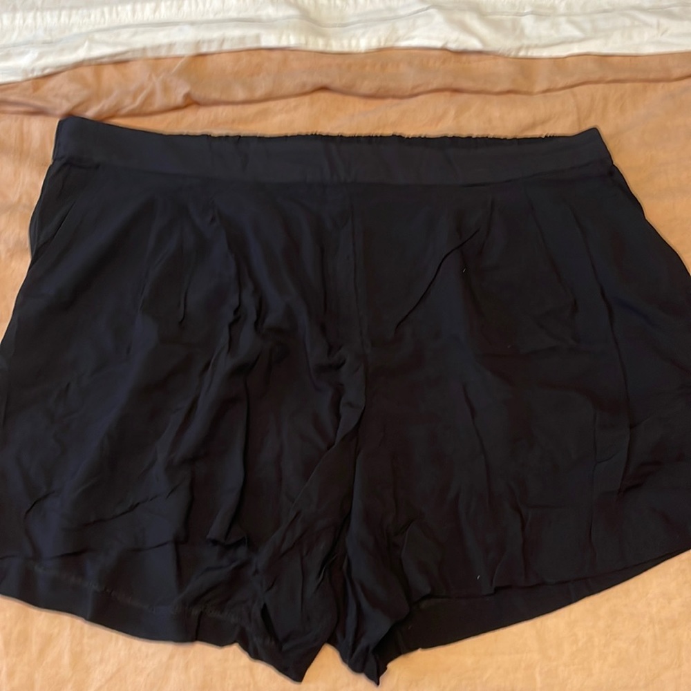 Black flowy shorts from H&M